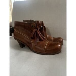Antelope Tobacco Leather Booties Lace Front Zipper And Heel Size 40 Women’s